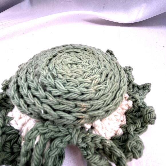 Handmade Pin Cushion Hat crochet green and white NWT USA 6 inches round - Picture 4 of 6